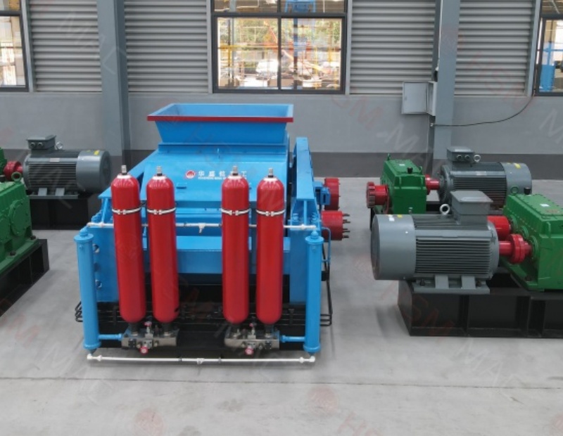 白刚玉对辊破碎机